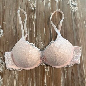 Aerie Soft Pink Lightly Lined Lace Scalloped Bra (Size 34B)